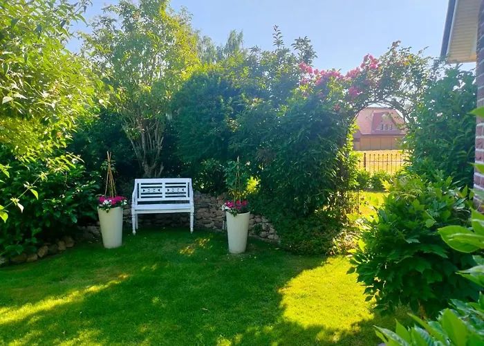 Luana\'S White Cottage