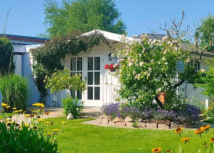 Luana\'S White Cottage